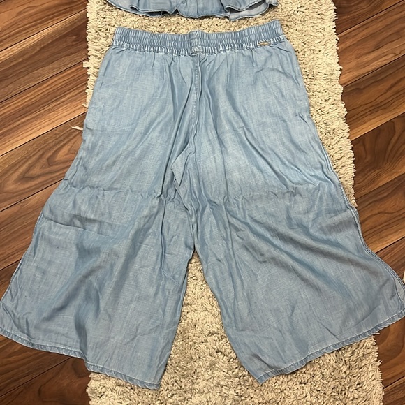 Set of top and wide legs pants from guess brand - Picture 4 of 6